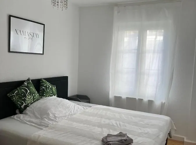 Stilvolle Altstadtwohnung Mit 2 Schlafzimmern Apartamento Coblença